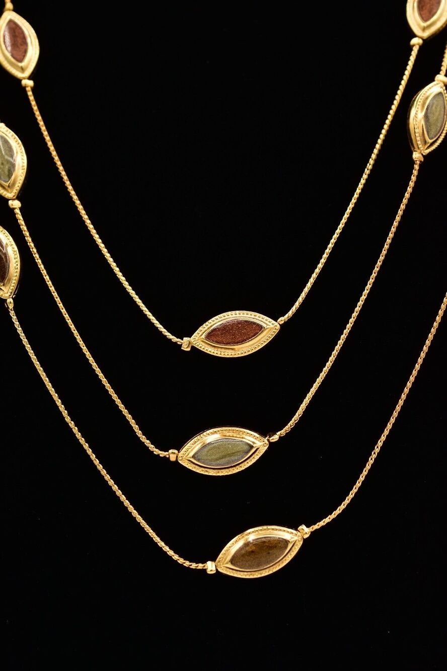 Casual Corner Vintage Necklace Collar Triple Chain Shimmer Enamel Signed Bin7B